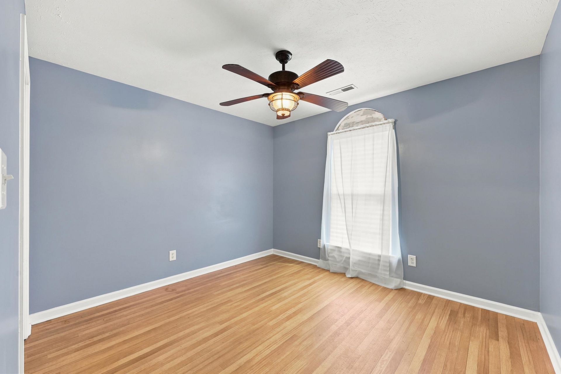 5017 Blue Spruce Ln.  Photo 31