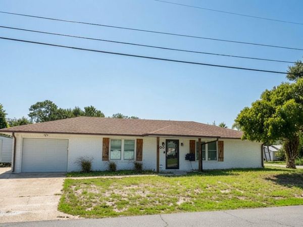300 Prudence Lane, Panama City, FL 32408