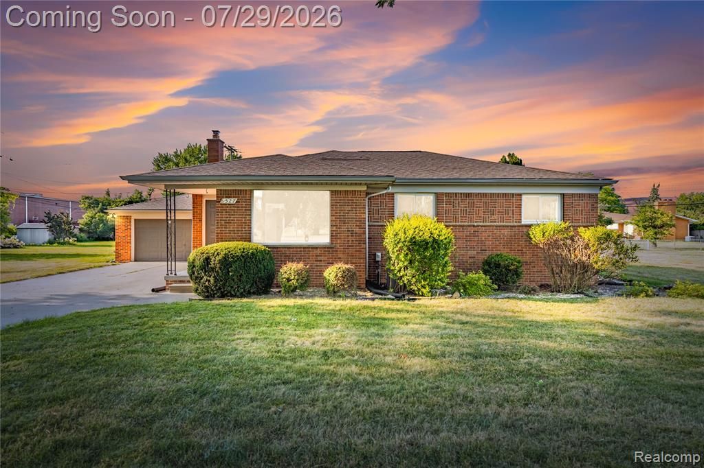 8527 & 8511 Metropolitan Parkway , Sterling Heights, MI 48312 Main Photo