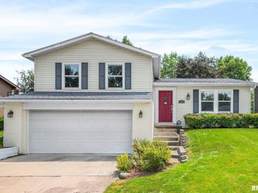 1504 W KINGSWAY Drive, Peoria, IL 61614