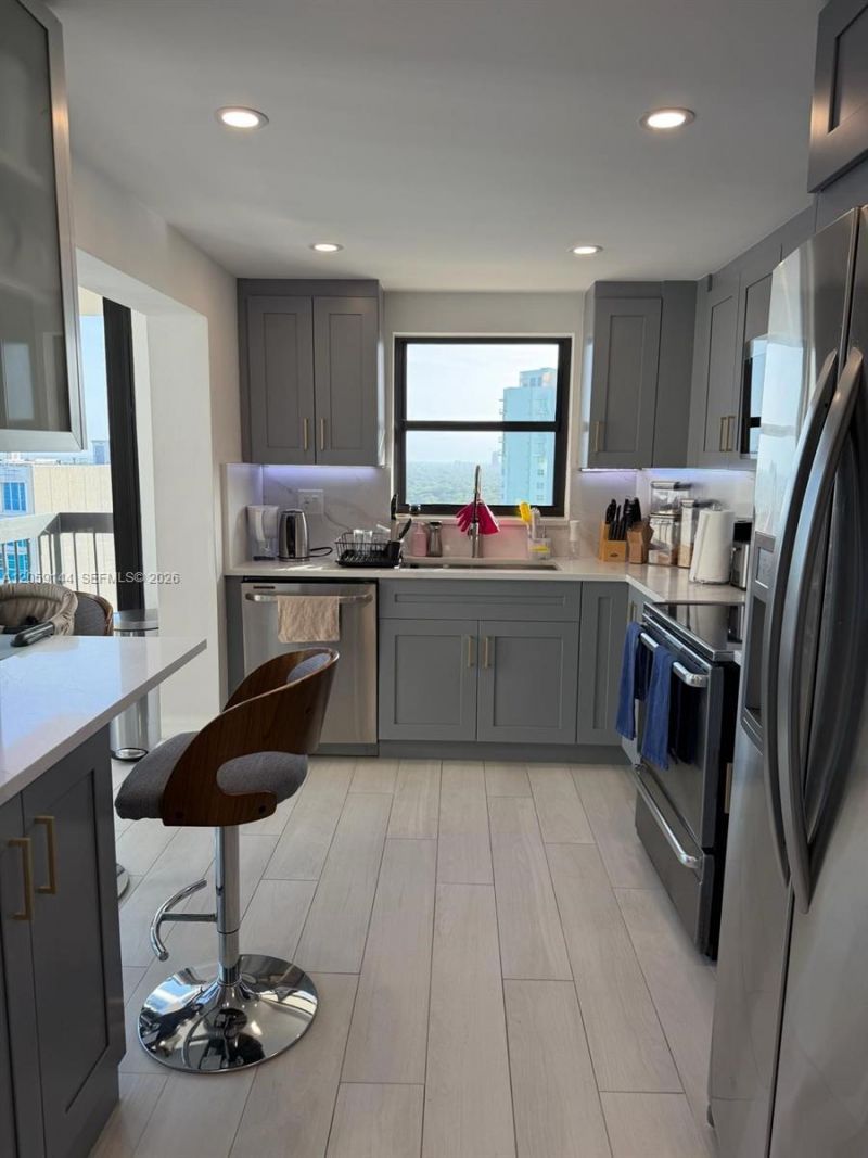 2333 Brickell Ave , Unit 2512, Miami, FL 33129 Photo