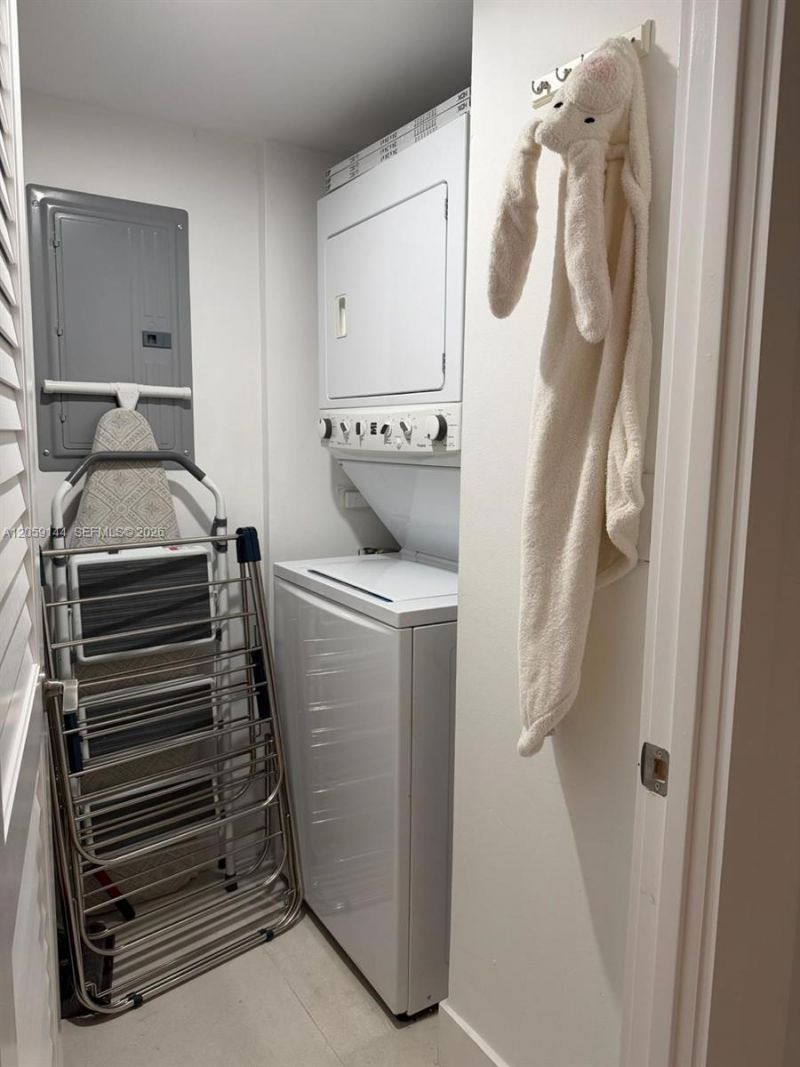 2333 Brickell Ave , Unit 2512, Miami, FL 33129 Photo