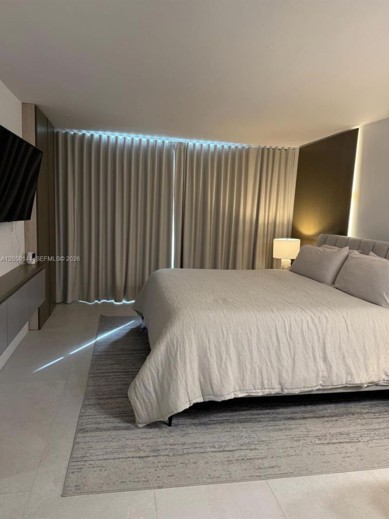 2333 Brickell Ave , Unit 2512, Miami, FL 33129 Photo