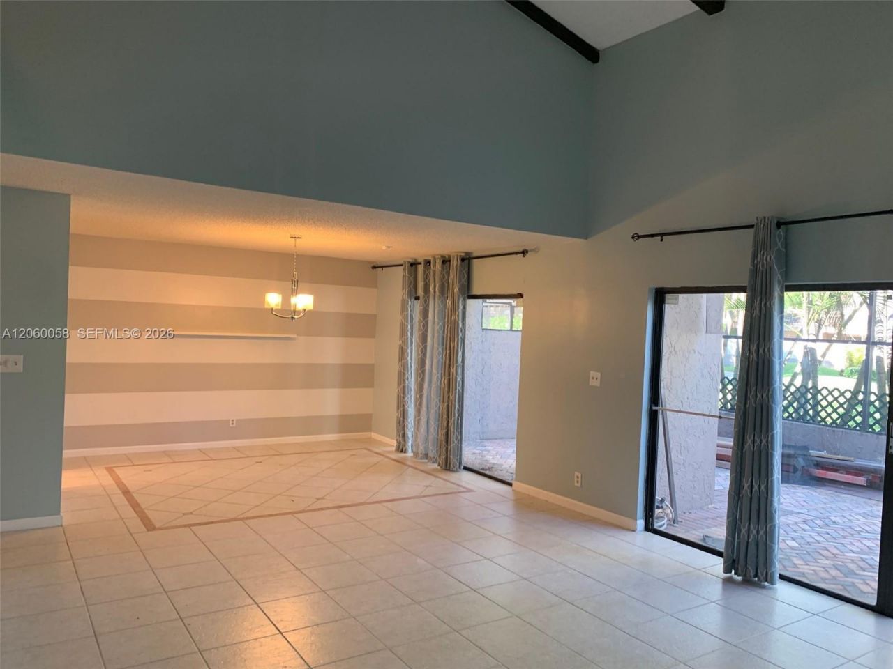 305 Bonnie Brae Way , Unit 27, Hollywood, FL 33021 Photo