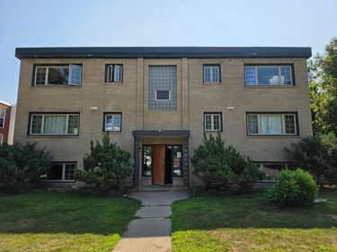 4445 Chowen Avenue S, Minneapolis, MN 55410