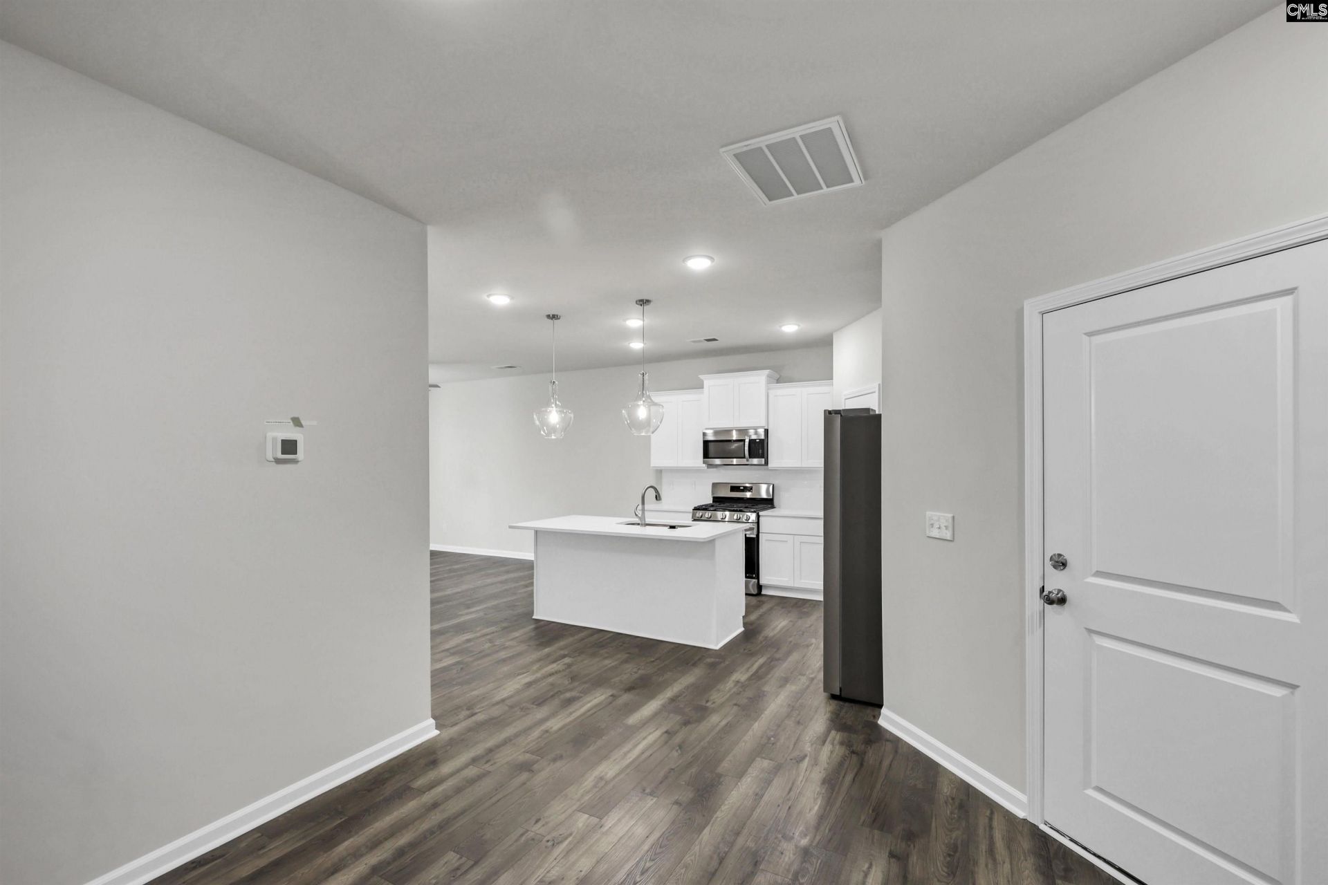212 Sunny Hill Drive  Photo 8