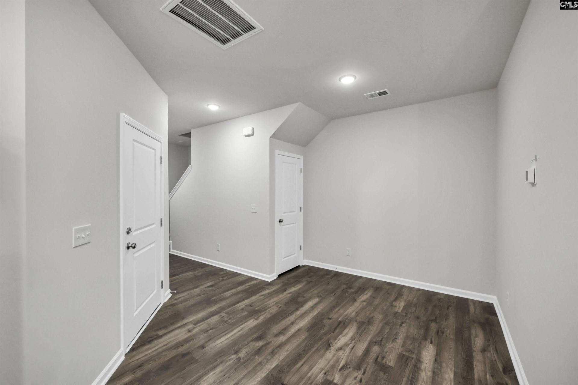 212 Sunny Hill Drive  Photo 9