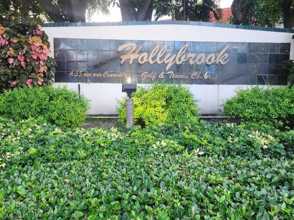 811 S Hollybrook Drive S, Unit 206, Pembroke Pines, FL 33025