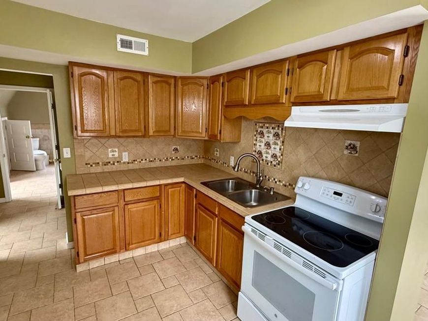 2223 Noble, West Lawn, PA 19609 Main Photo