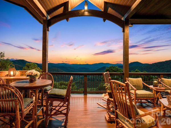 817 Running Cedar Lane, Mars Hill, NC 28754