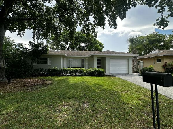 8211 NW 91st Avenue, Tamarac, FL 33321