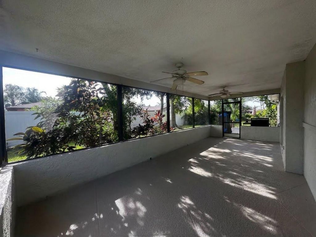 8211 NW 91st Avenue, Tamarac, FL 33321 Photo