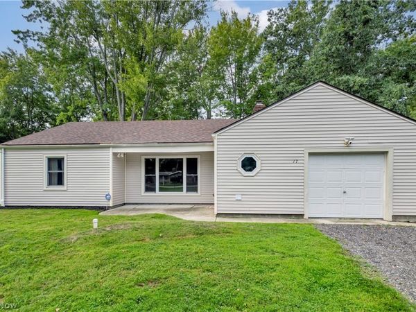 17 Nepahwin Drive, Timberlake, OH 44095