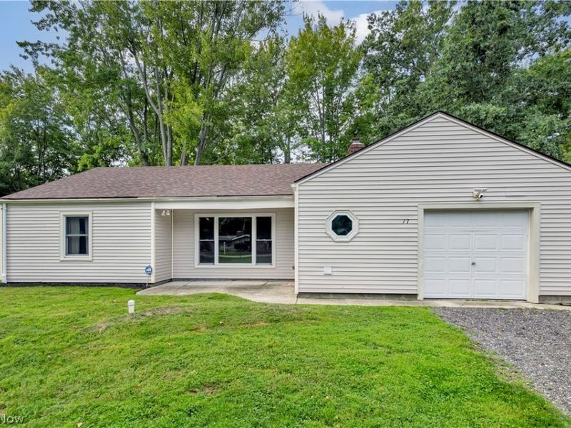 17 Nepahwin Drive, Timberlake, OH 44095 Photo 1