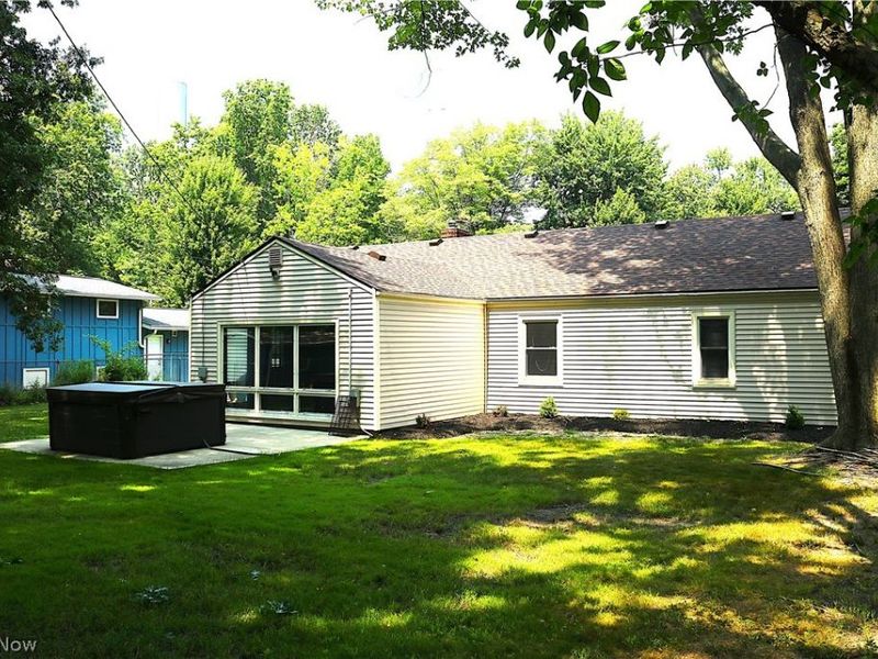 17 Nepahwin Drive, Timberlake, OH 44095 Photo 3