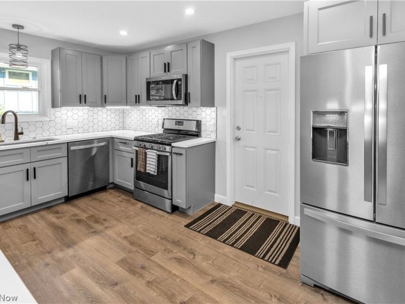 17 Nepahwin Drive, Timberlake, OH 44095 Photo 6