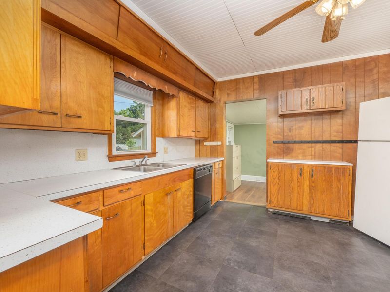 505 E Burgess Street , Mount Vernon, OH 43050 Photo 14