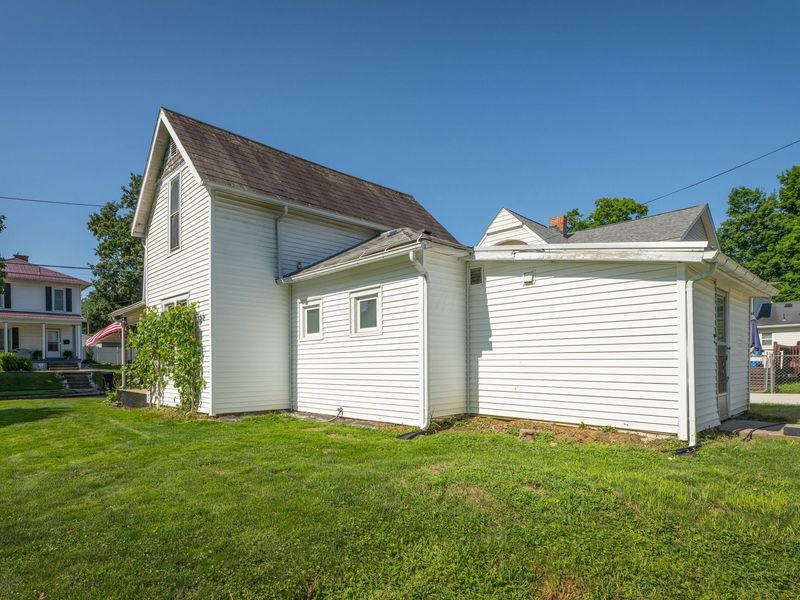 505 E Burgess Street , Mount Vernon, OH 43050 Photo 4
