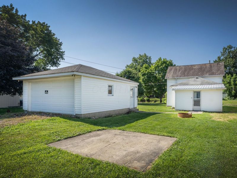 505 E Burgess Street , Mount Vernon, OH 43050 Photo 5