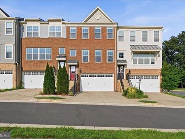 43350 WAYFARER SQUARE, CHANTILLY, VA 20152