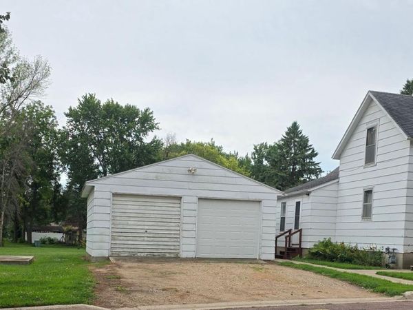 860 Basinger Memorial Drive , Mountain Lake, MN 56159