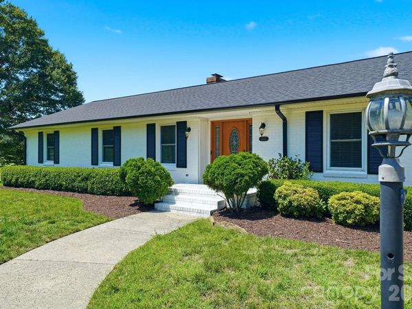 1335 Stoneyridge Drive, Charlotte, NC 28214