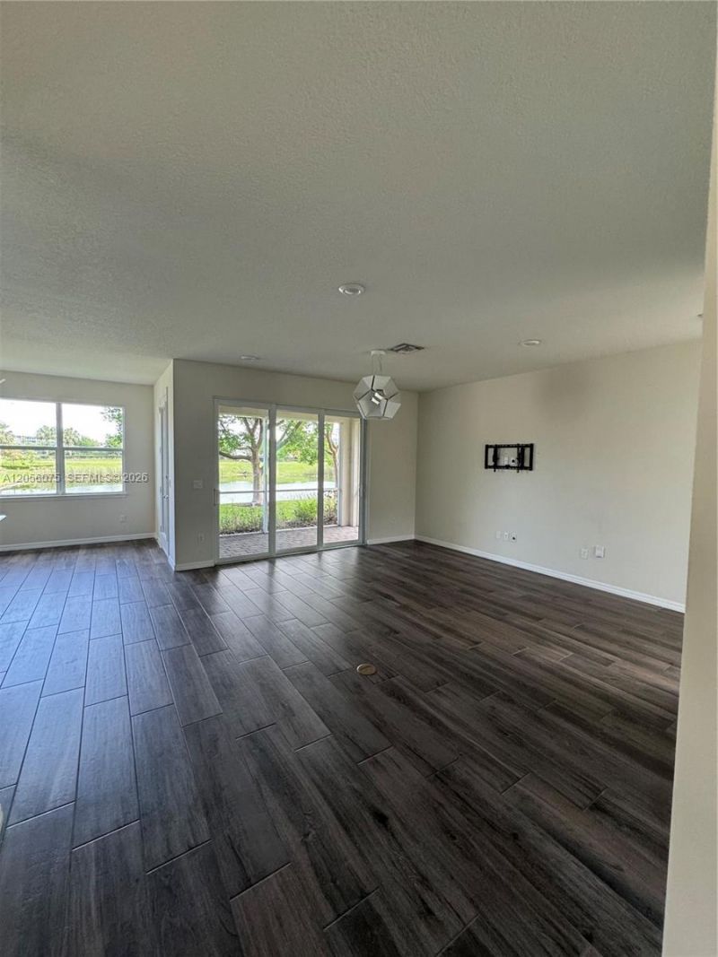 4729 Greenway Dr , Hollywood, FL 33021 Photo