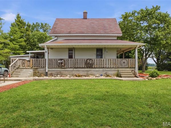 9965 Fruit Road, Alhambra, IL 62001