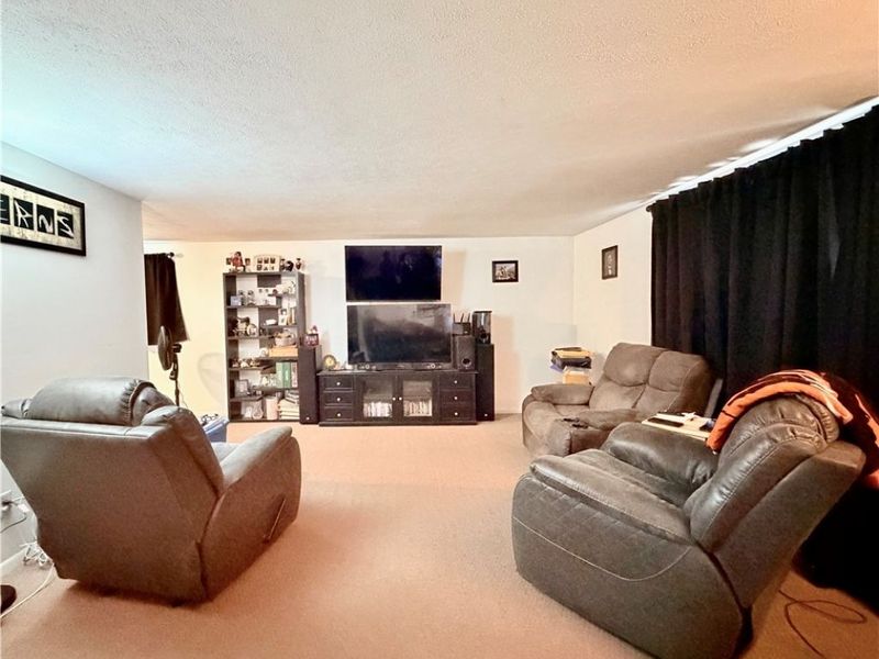 805 4th Street, Belpre, OH 45714 Photo 5