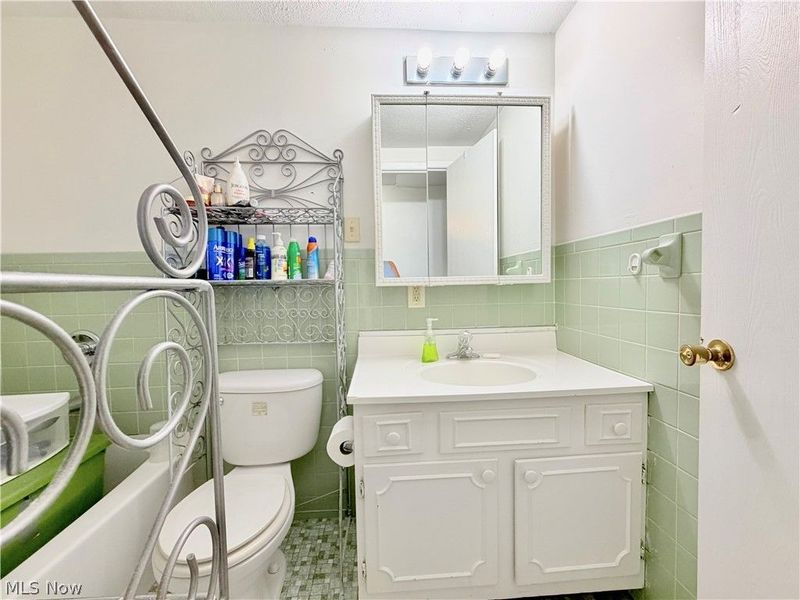 805 4th Street, Belpre, OH 45714 Photo 7