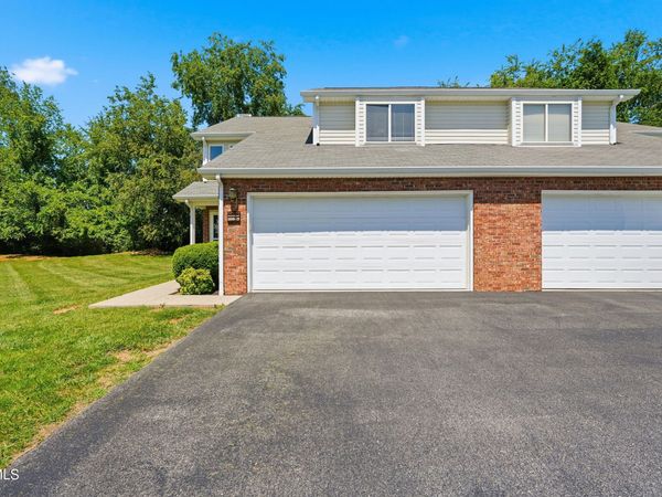 166-B Robinson Walk, Unit 166-B, Bristol, TN 37620