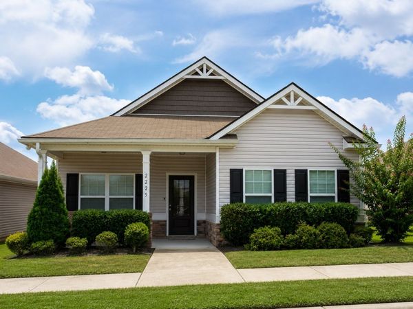 2225 Silverton Dr , Nashville, TN 37207