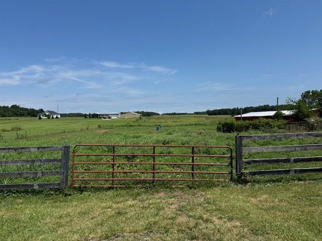 15032 Owens Chapel Rd, White House, TN 37188 Main Photo