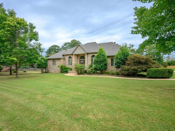 25 Aberdeen Drive, Batesville, AR 72501
