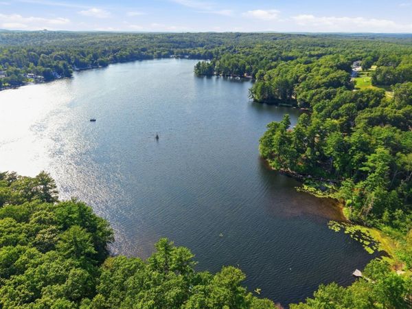 6 Weetamoo Way, Westford, MA 01886