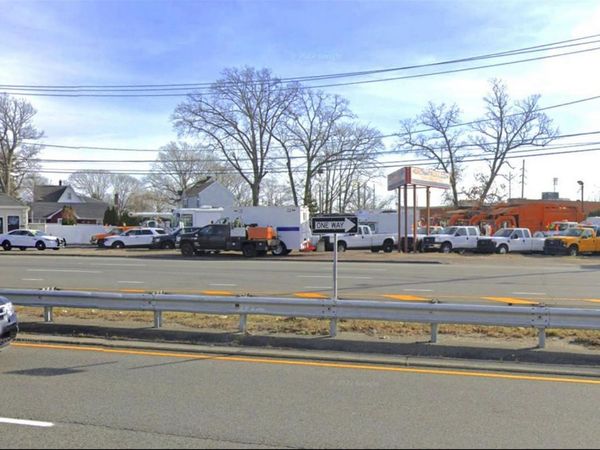 50 Sunrise Highway , Massapequa, NY 11758