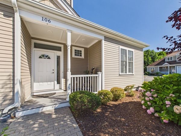 70 Endicott, Unit 106, Norwood, MA 02062