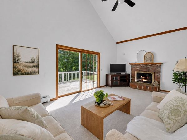320 Marshall St, Paxton, MA 01612