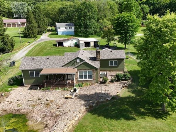 50 Hillcrest Manor Drive, Chester, WV 26034