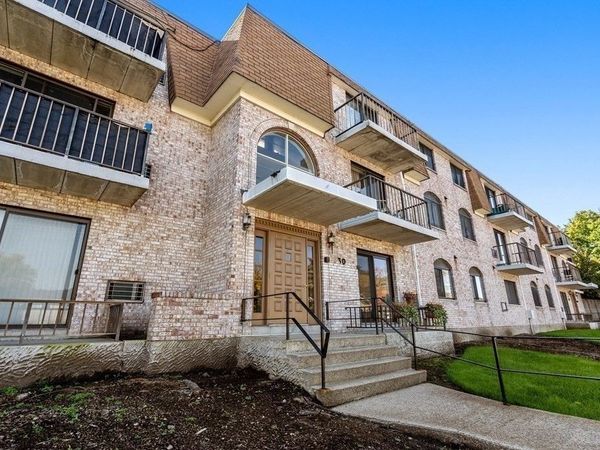 30 High St, Unit 303, Dedham, MA 02026