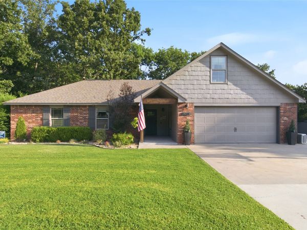 15241 Fox Run Drive , Claremore, OK 74017