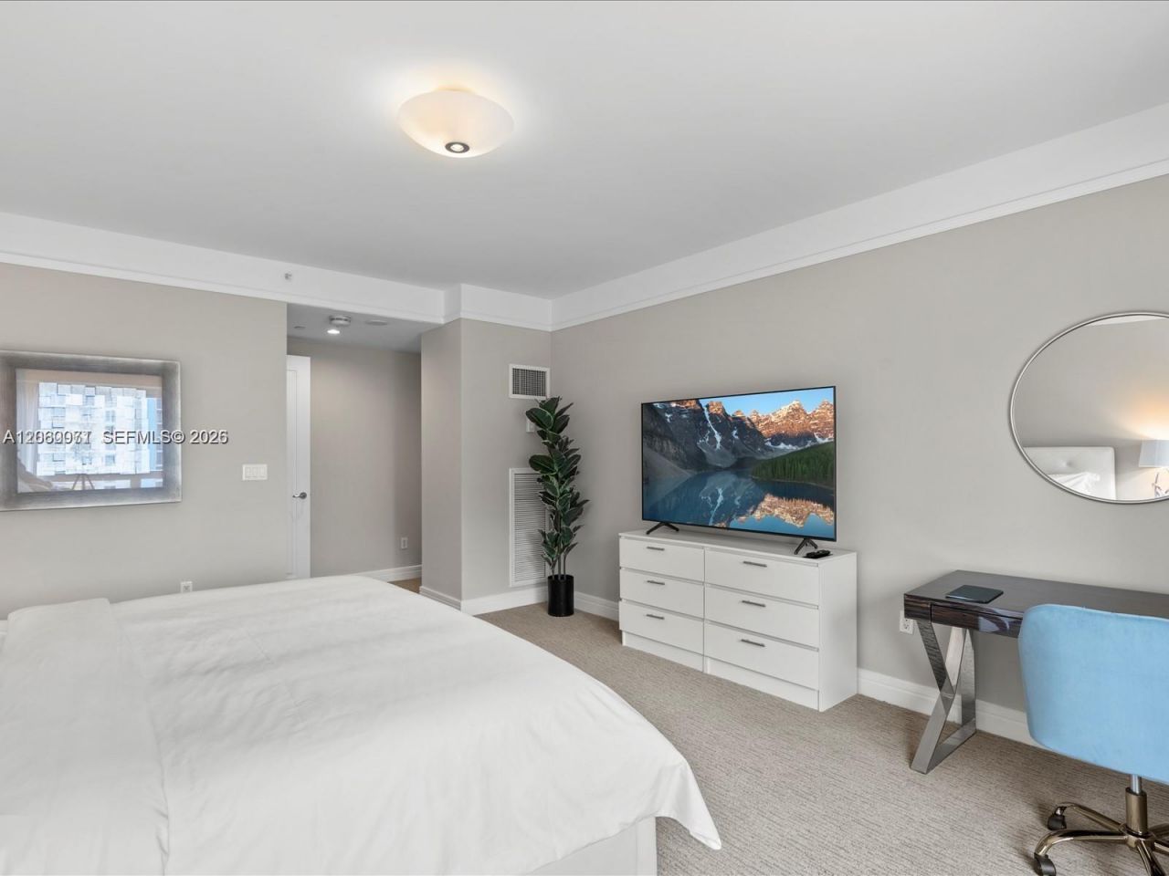 1435 Brickell Ave, Unit 3212, Miami, FL 33131 Photo