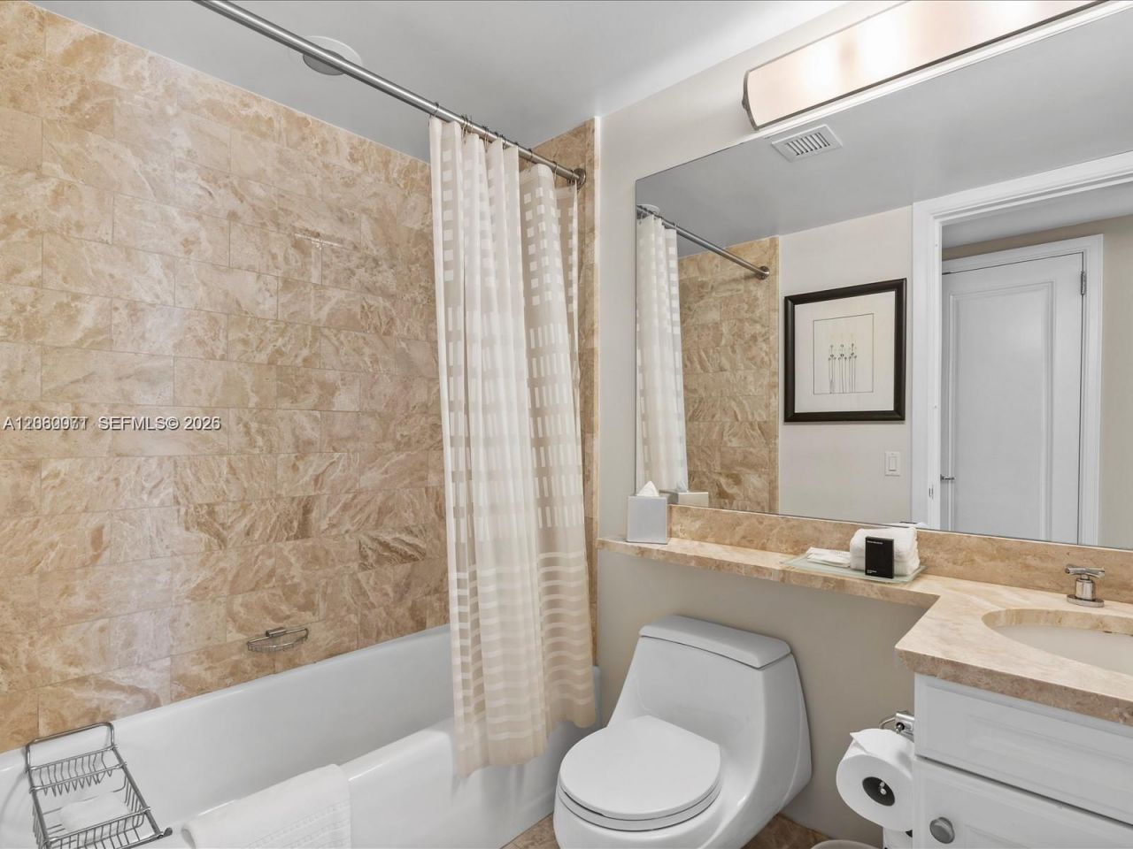 1435 Brickell Ave, Unit 3212, Miami, FL 33131 Photo