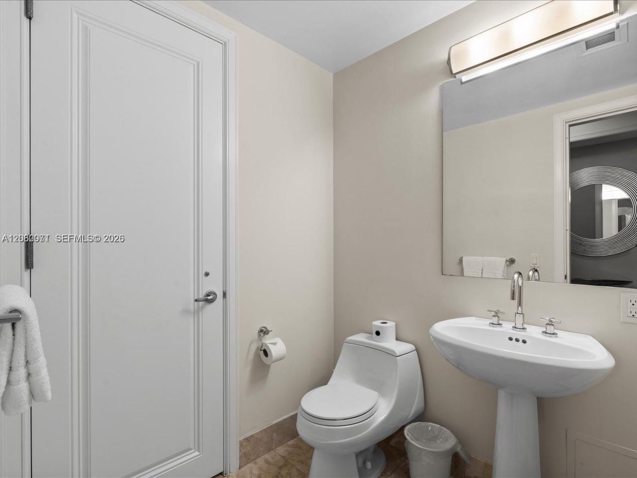 1435 Brickell Ave, Unit 3212, Miami, FL 33131 Photo