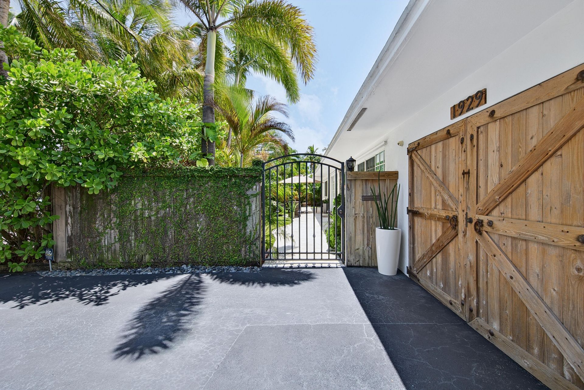 1929 S Ocean Drive, Fort Lauderdale, FL 33316 Photo