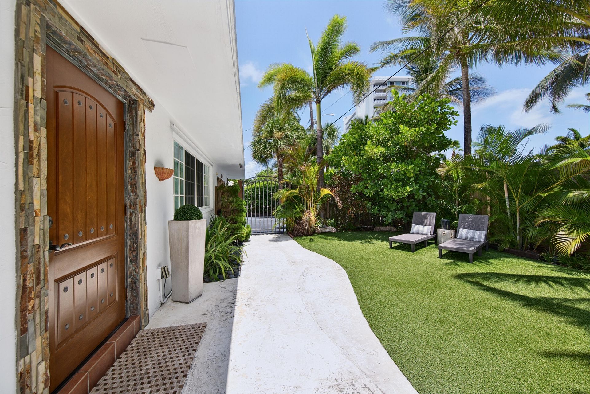 1929 S Ocean Drive, Fort Lauderdale, FL 33316 Photo