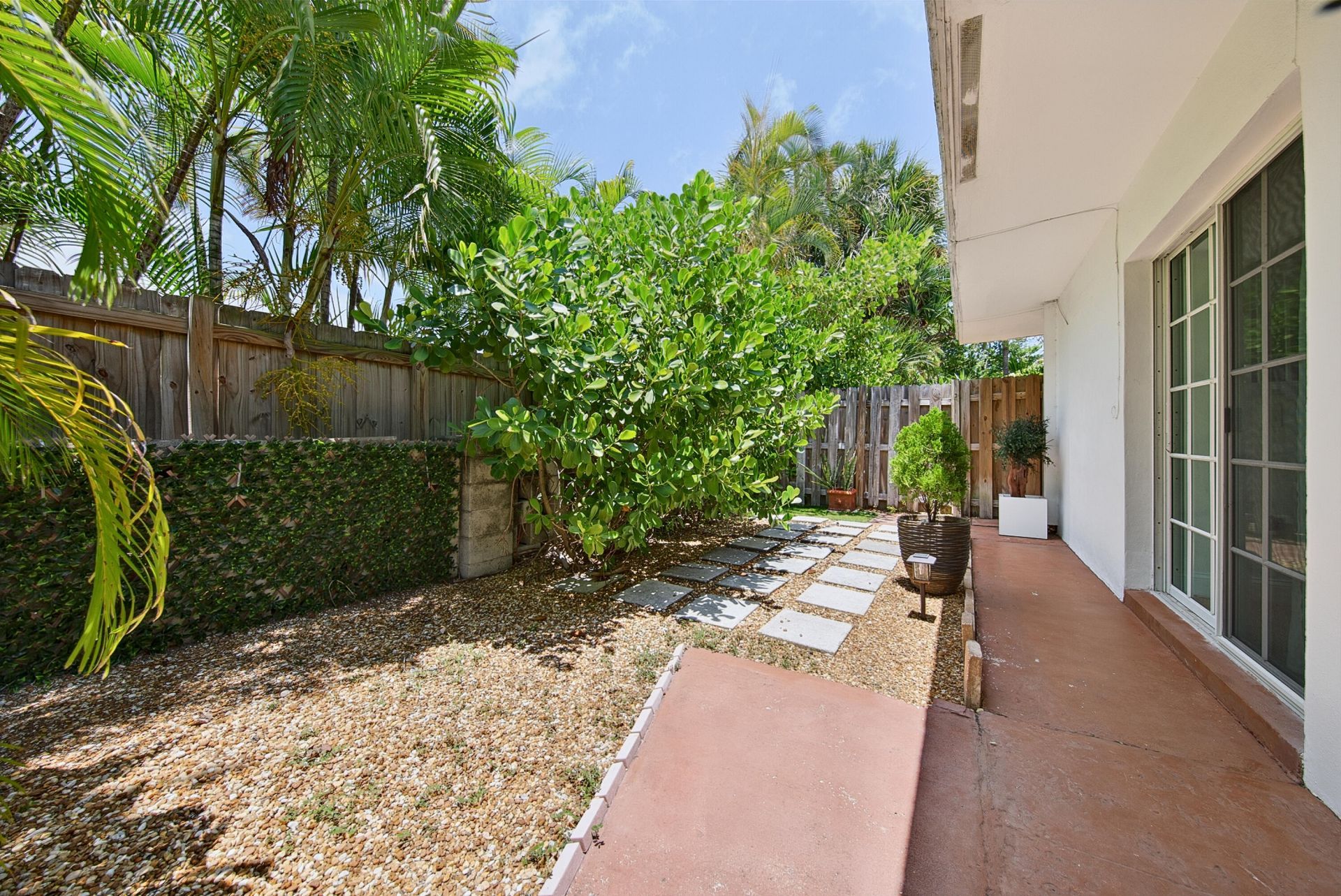 1929 S Ocean Drive, Fort Lauderdale, FL 33316 Photo