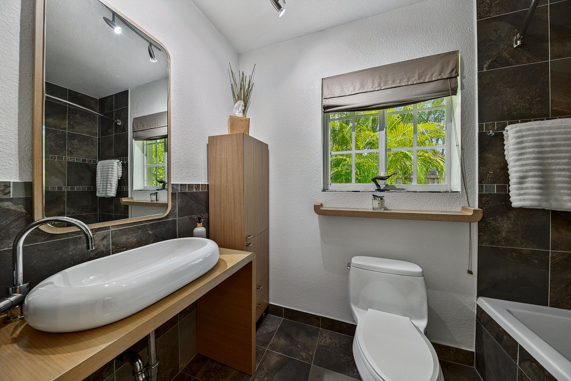 1929 S Ocean Drive, Fort Lauderdale, FL 33316 Photo
