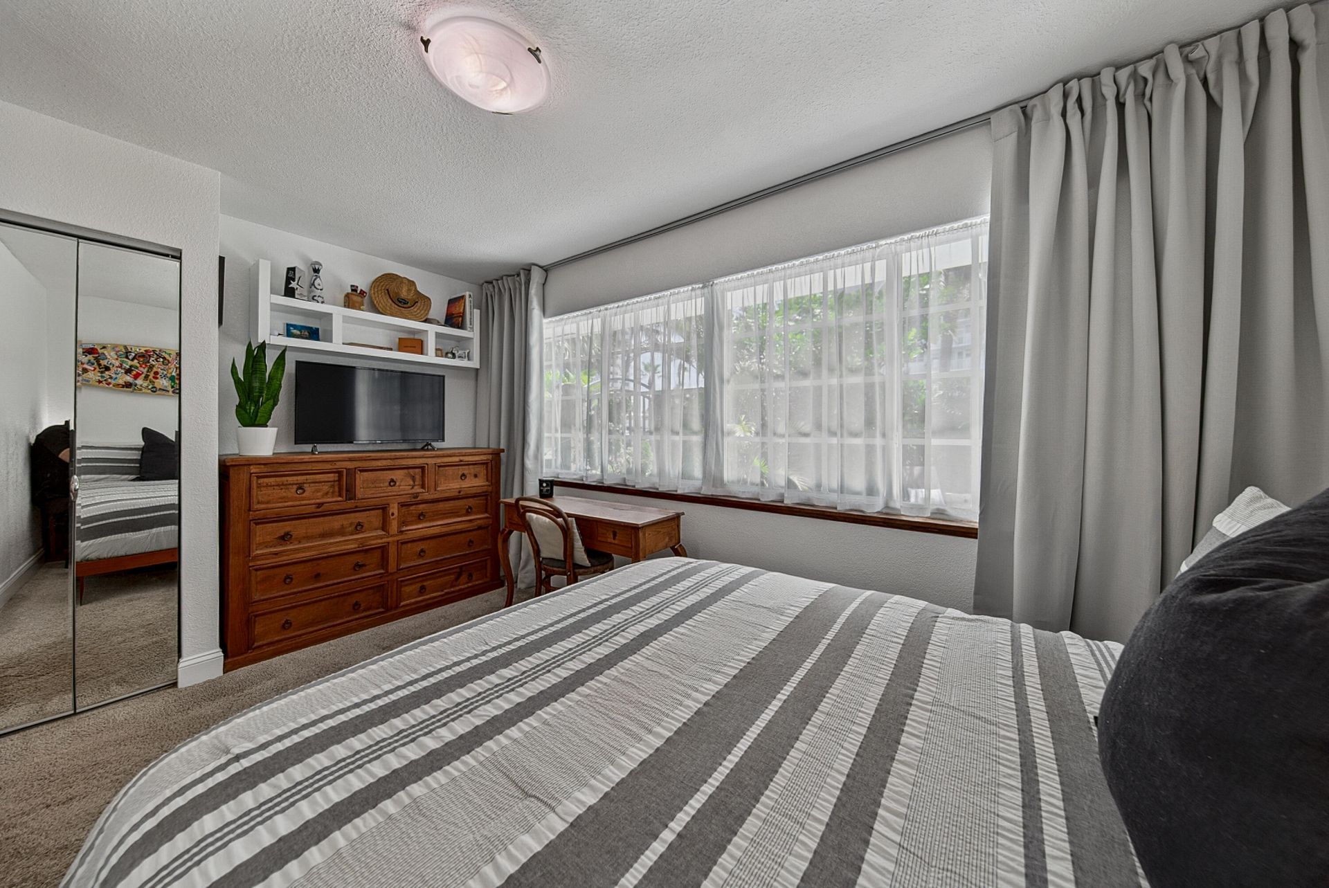 1929 S Ocean Drive, Fort Lauderdale, FL 33316 Photo