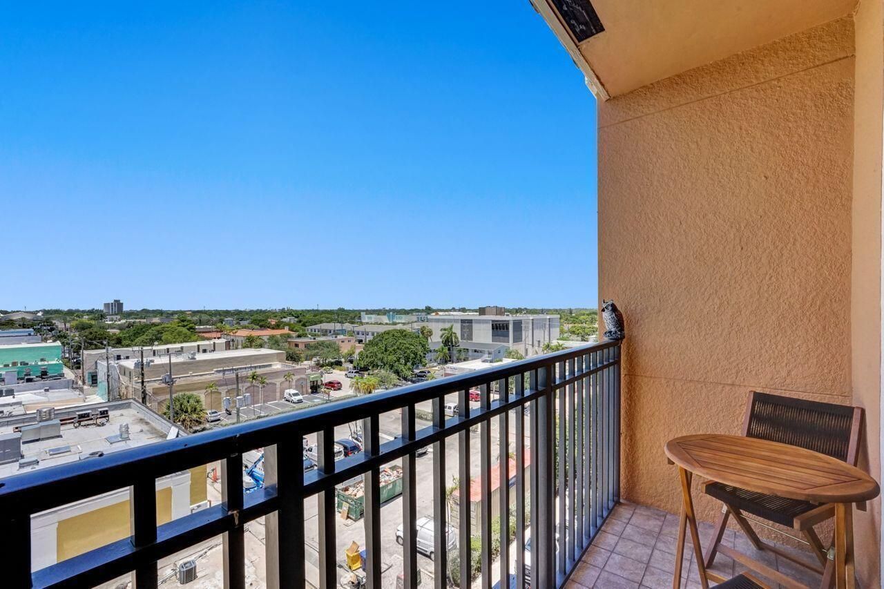 511 Lucerne Avenue, Unit 613, Lake Worth Beach, FL 33460 Photo
